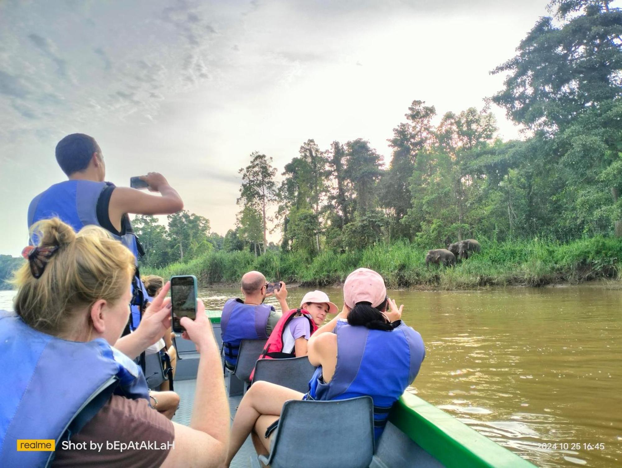 Borneo Jungle Adventure Villa Kinabatangan Exterior photo
